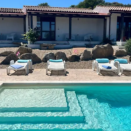Nuraghe Tuttusoni Farm stay *