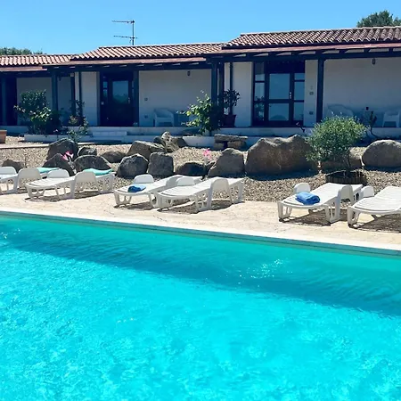 Farm stay Nuraghe Tuttusoni Aglientu