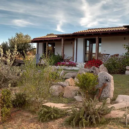 Nuraghe Tuttusoni Farm stay *